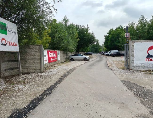 WAW Parking Lotnisko Okęcie Chopina Warszawa - zdjęcie 2