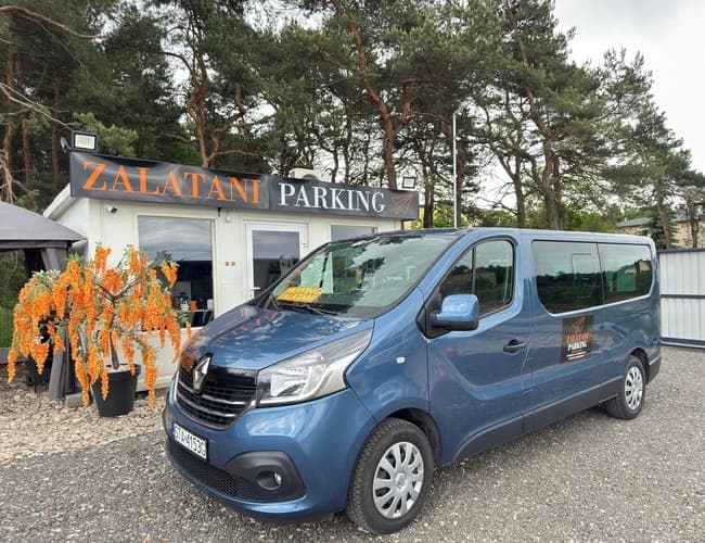 Parking Zalatani - zdjęcie 1