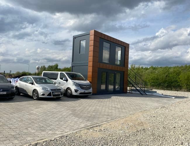 SkyWay Parking Lotnisko Okęcie Chopina Warszawa - zdjęcie 1