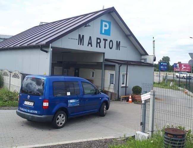 Parking MARTOM - zdjęcie 1