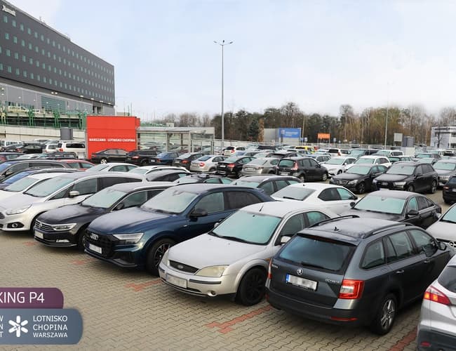 Oficjalny Parking lotniska P4 - zdjęcie 1