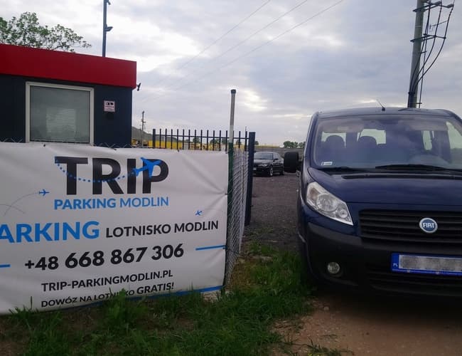 TRIP Parking Lotnisko Modlin Warszawa - zdjęcie 4