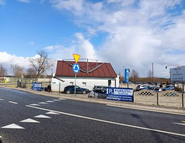 Parking MARTOM - zdjęcie 3