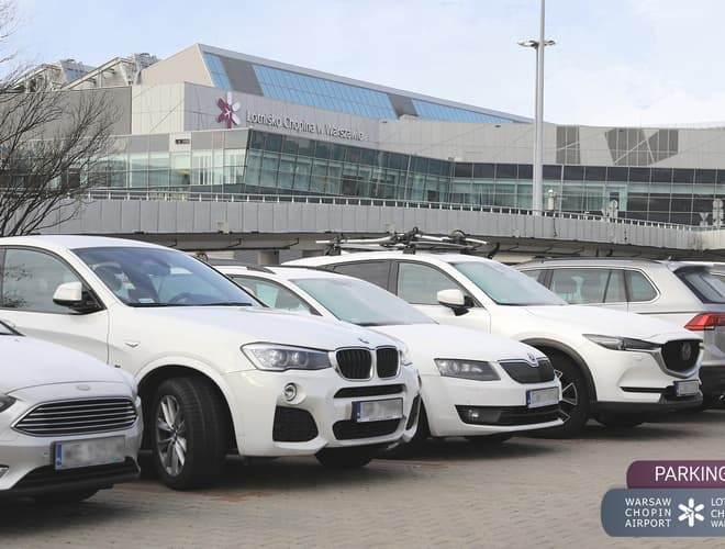 Oficjalny Parking lotniska P4