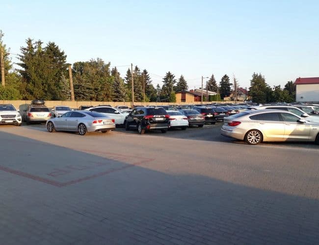Parking P7 Lotnisko Okęcie Chopina Warszawa - zdjęcie 2