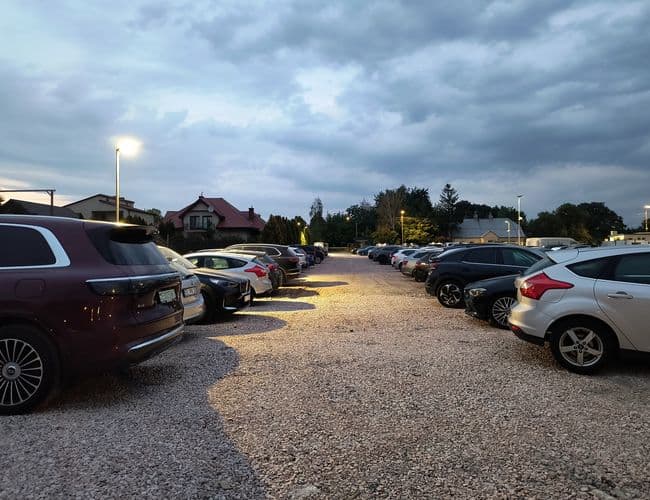 Central Parking P66 Lotnisko Okęcie Chopina Warszawa - zdjęcie 2