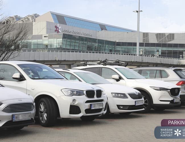 Oficjalny Parking lotniska P4 - zdjęcie 2