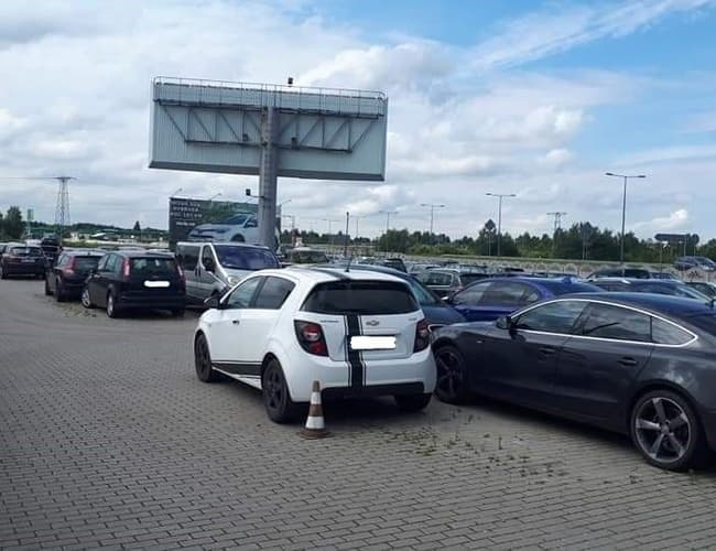 Parking MARTOM - zdjęcie 5