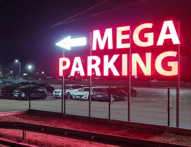 MEGA Parking Lotnisko Katowice Pyrzowice - zdjęcie 2