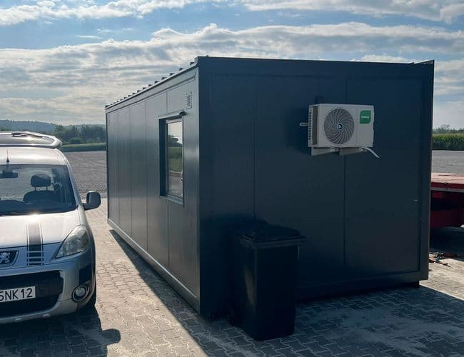 L1 Parking Lotnisko Kraków Balice - zdjęcie 2