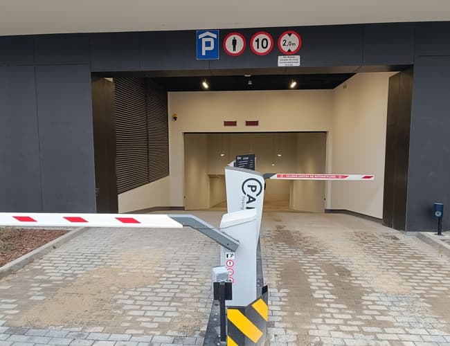 Atrium Garage - zdjęcie 1