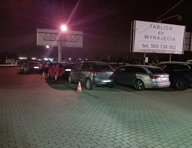 Parking MARTOM - zdjęcie 2