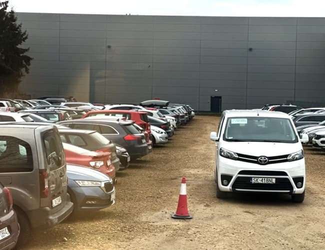 Holiday Car Park - zdjęcie 4