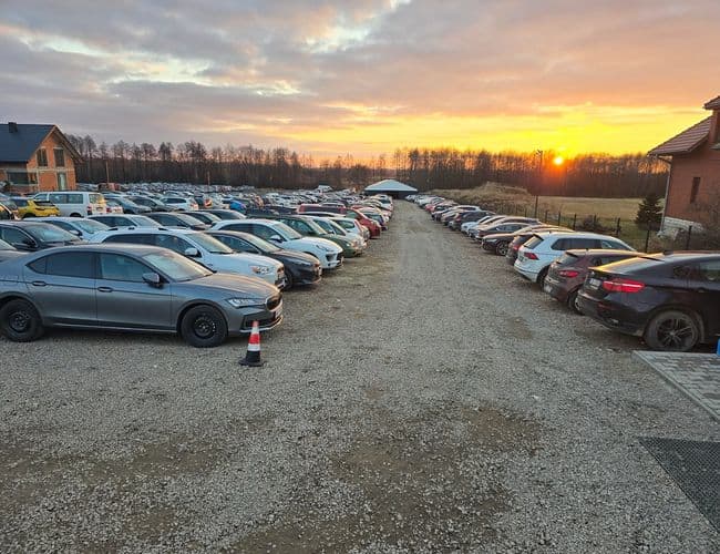 AleParking Lotnisko Kraków Balice - zdjęcie 2