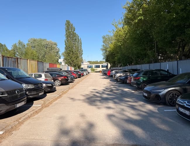 Lux Parking - Premium Lotnisko Okęcie Chopina Warszawa - zdjęcie 4