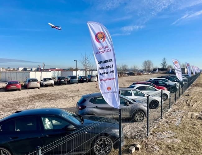 Parking Blisko Lotniska Lotnisko Okęcie Chopina Warszawa - zdjęcie 3