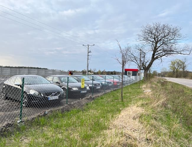 TRIP Parking Lotnisko Modlin Warszawa - zdjęcie 1