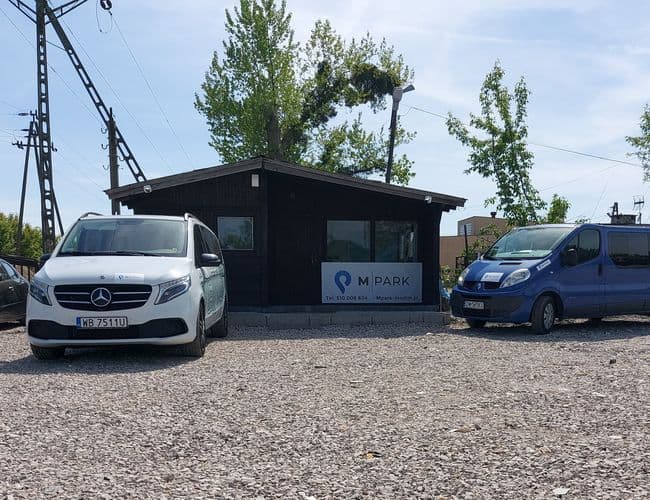 Parking MPark Lotnisko Modlin Warszawa - zdjęcie 2