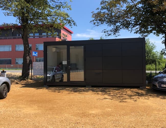 Holiday Car Park - zdjęcie 1