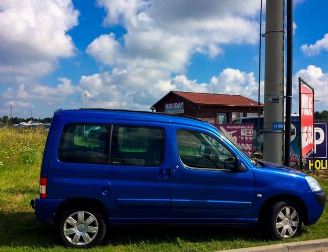Parking Mega Park Service Lotnisko Gdańsk - zdjęcie 4