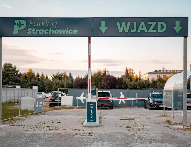 Parking Strachowice - zdjęcie 3