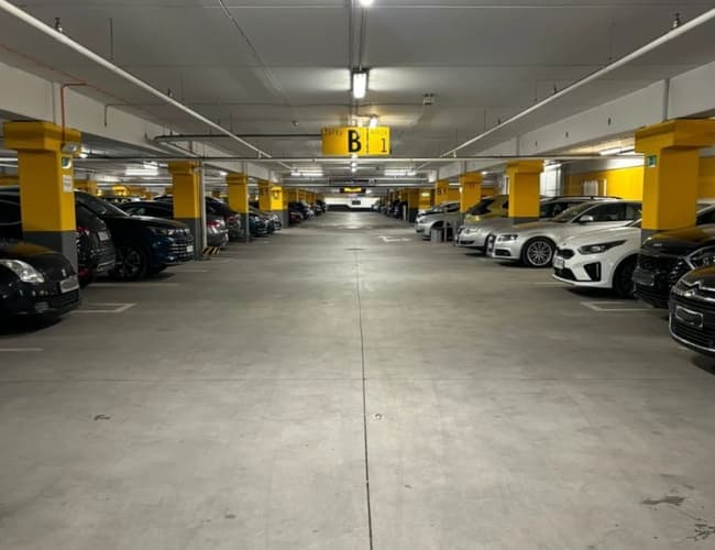 Parking MarcelinPark - zdjęcie 1