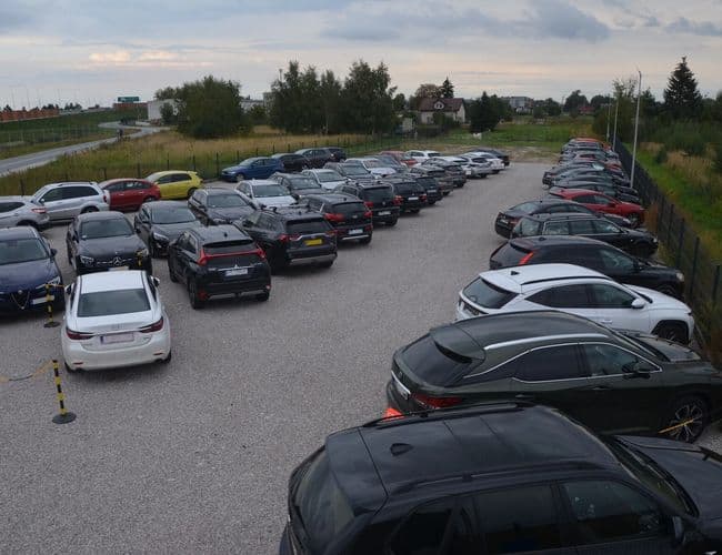 Royal Parking Lotnisko Okęcie Chopina Warszawa - zdjęcie 2