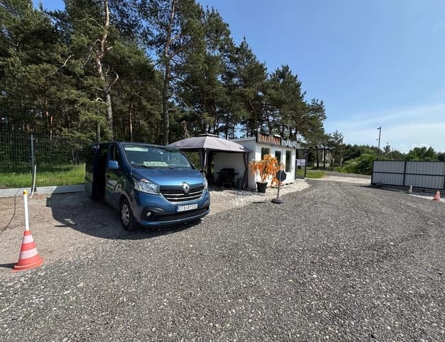 Parking Zalatani - zdjęcie 3