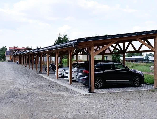 Parking Zielony Kompleks Dwór Ostoya