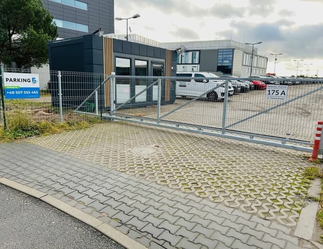 Parking Piątka - zdjęcie 5