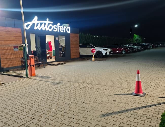 Parking Autosfera - zdjęcie 1