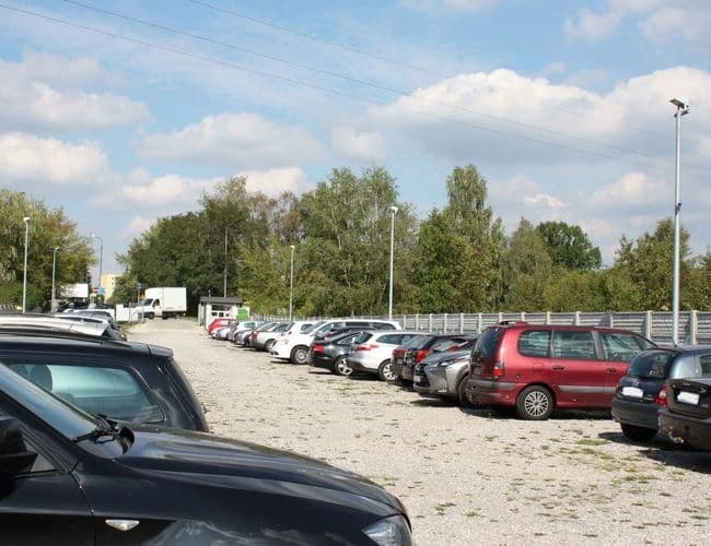Parking Pienista 32 Lotnisko Reymonta Łódź-Lublinek - zdjęcie 2