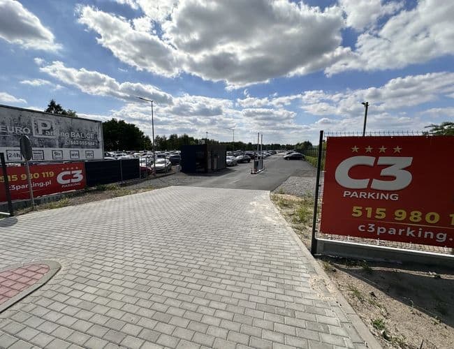 C3 Parking Lotnisko Kraków Balice - zdjęcie 3