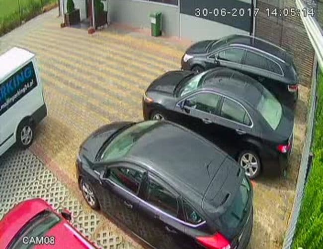 PARKING P24 PREMIUM Lotnisko Modlin Warszawa - zdjęcie 4