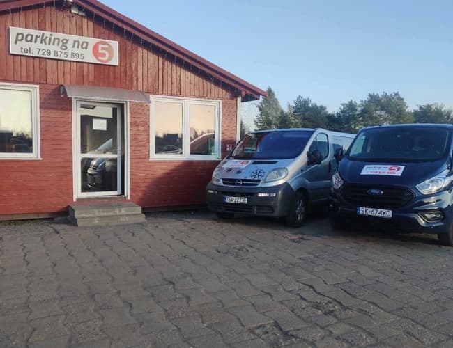 Parking na 5 - zdjęcie 1