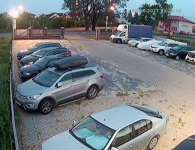 PARKING P24 PREMIUM Lotnisko Modlin Warszawa - zdjęcie 5