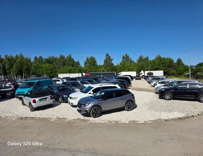 Odlotowy Parking Mado Lotnisko Reymonta Łódź-Lublinek - zdjęcie 4
