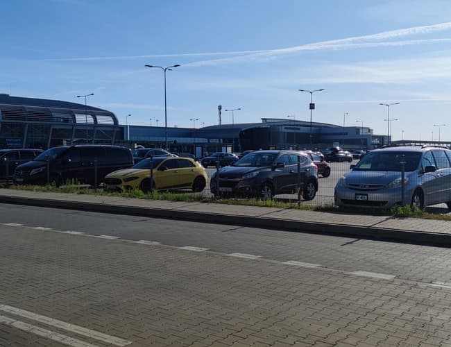 Oficjalny parking P4 - zdjęcie 3