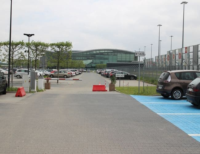 Oficjalny Parking Lotnisko Wrocław Strachowice Lotnisko Wrocław Strachowice - zdjęcie 1