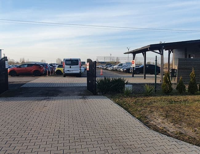 WIZ-PARK Lotnisko Katowice Pyrzowice - zdjęcie 2