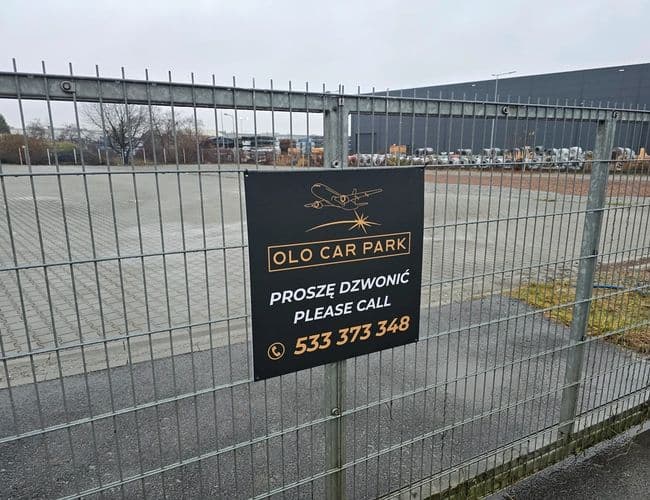 Parking Olo Car Park Lotnisko Kraków Balice - zdjęcie 2