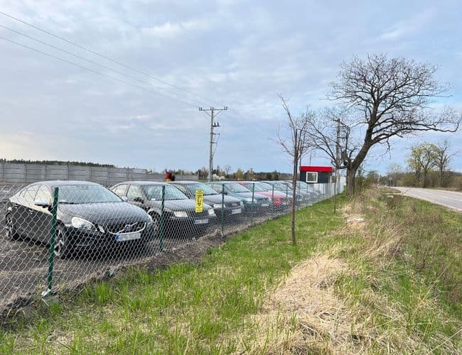 TRIP Parking Lotnisko Modlin Warszawa - zdjęcie 1