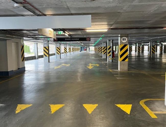 Prking P2 - Okęcie Północ Wielopoziomowy Lotnisko Okęcie Chopina Warszawa - zdjęcie 2