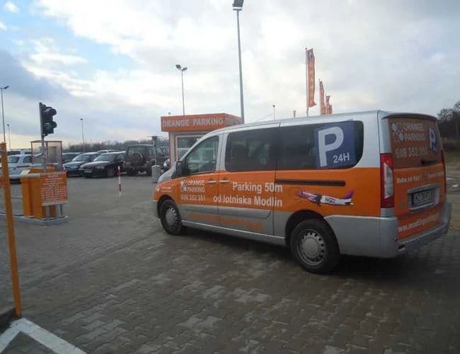Orange Parking Modlin Lotnisko Modlin Warszawa - zdjęcie 4