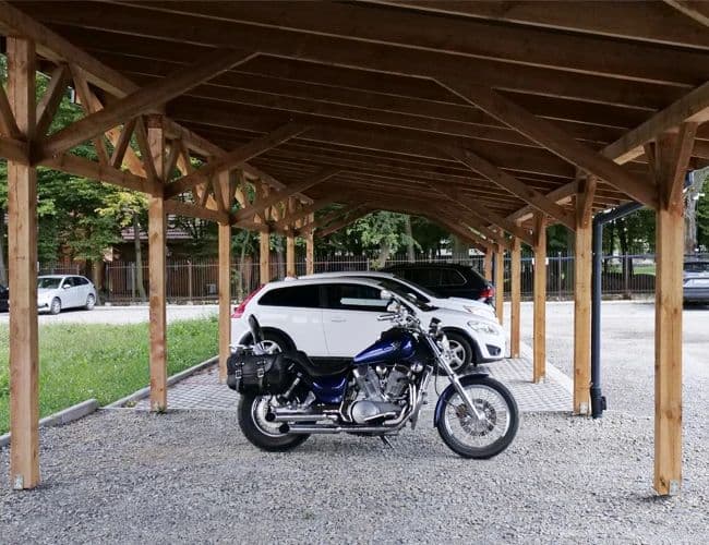 Parking Zielony Kompleks Dwór Ostoya Lotnisko Rzeszów Jasionka - zdjęcie 2
