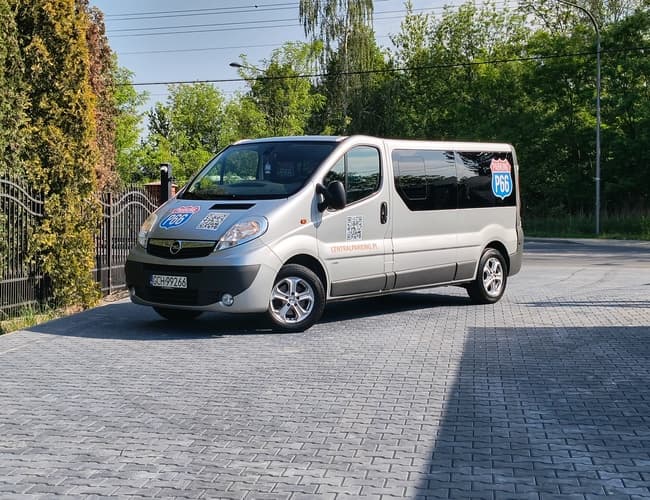 Central Parking P66 Lotnisko Okęcie Chopina Warszawa - zdjęcie 2