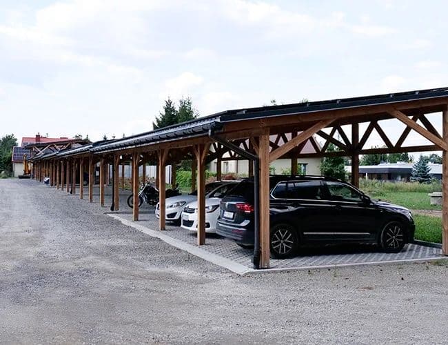 Parking Zielony Kompleks Dwór Ostoya Lotnisko Rzeszów Jasionka - zdjęcie 1