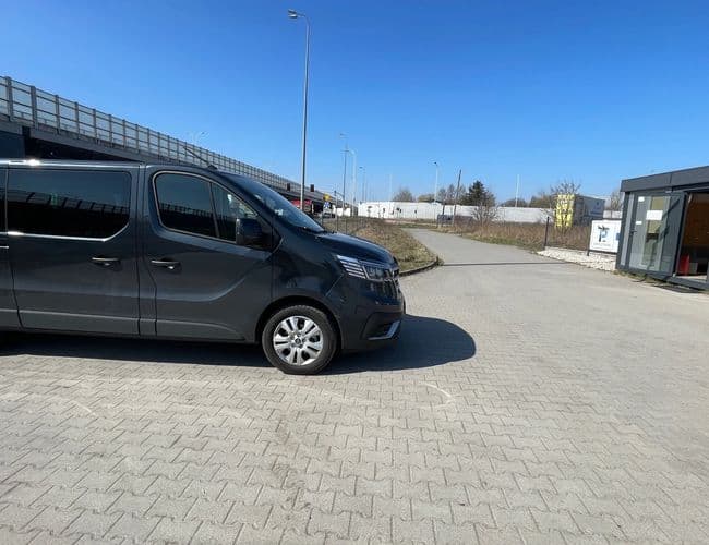 Parking Simple Park Lotnisko Okęcie Chopina Warszawa - zdjęcie 4