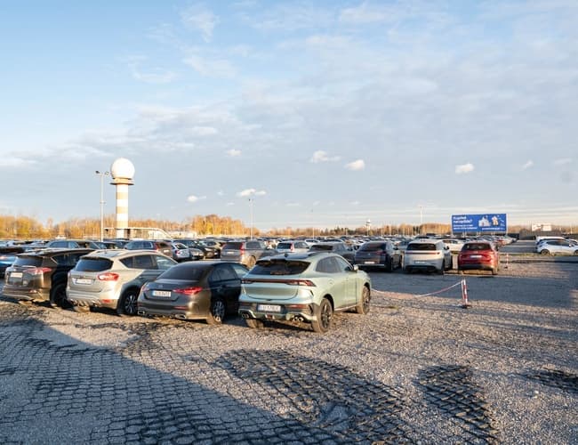 Easy Parking Express Lotnisko Okęcie Chopina Warszawa - zdjęcie 5