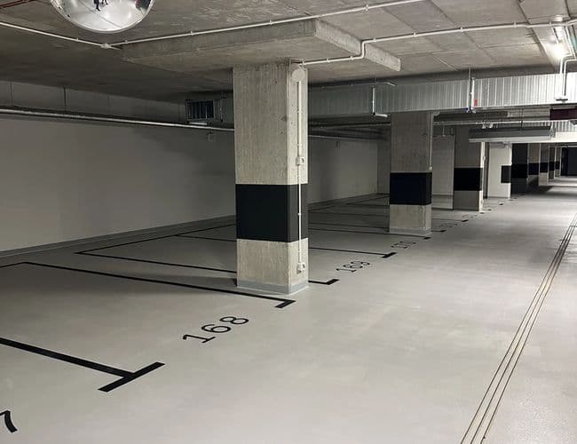 Supreme Parking Garage Lotnisko Okęcie Chopina Warszawa - zdjęcie 5